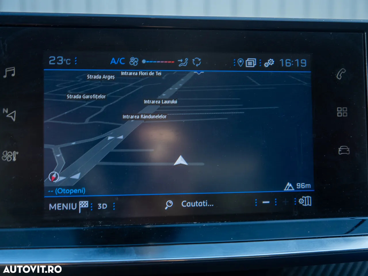 Peugeot 208 PureTech 100 EAT8 Allure - 22