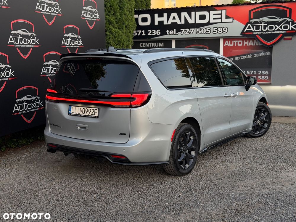 Chrysler Pacifica - 14