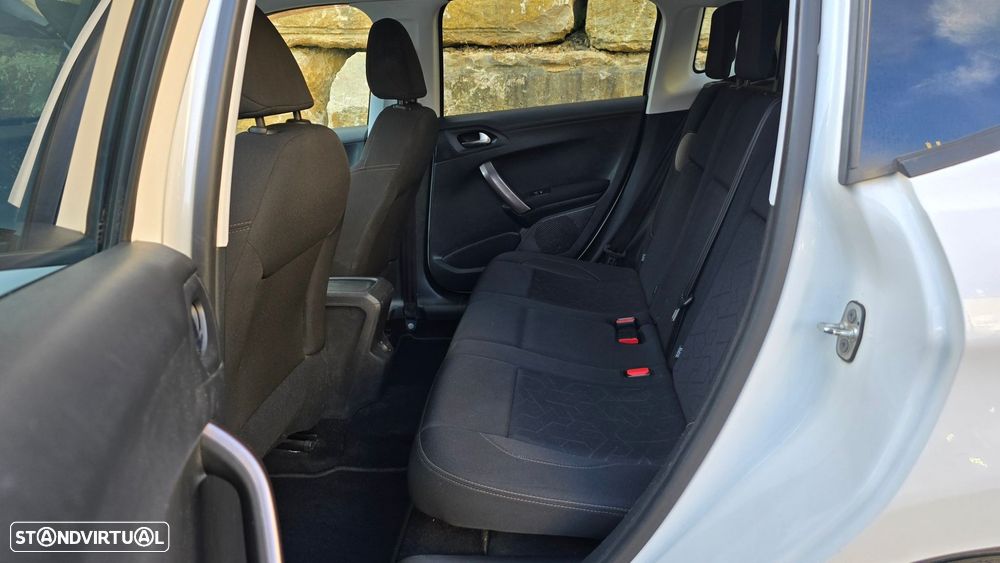 Peugeot 2008 1.6 BlueHDi Style - 17