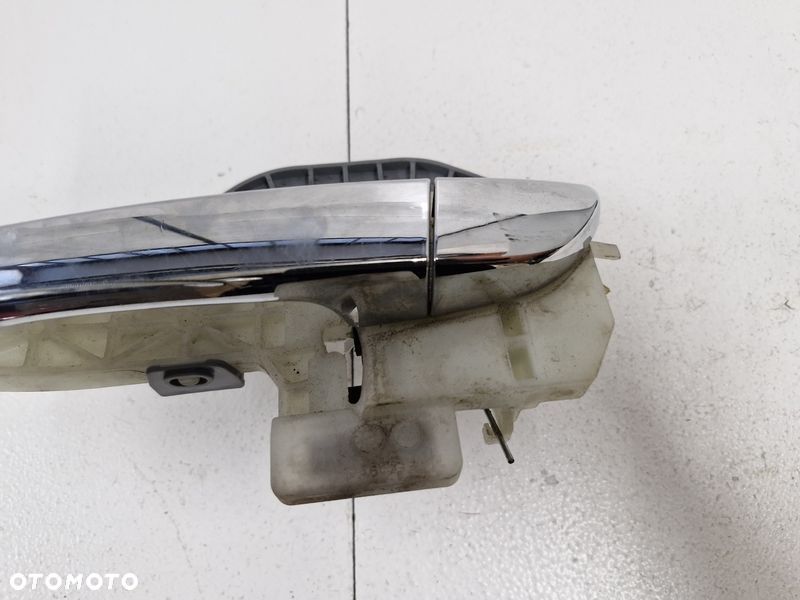 HYUNDAI TUCSON III 3 KLAMKA DRZWI LEWY TYŁ TYLNA CHROM - 3