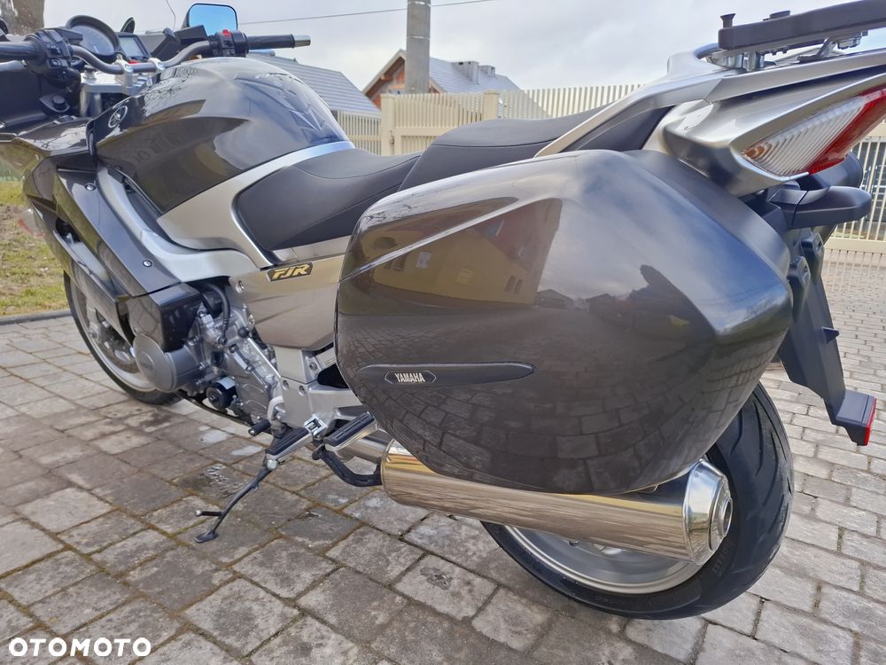 Yamaha FJR - 17