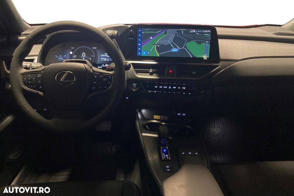 Lexus UX 300h - 11