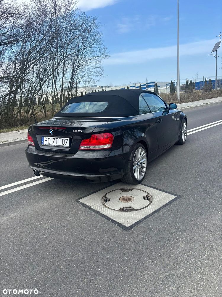 BMW Seria 1 120i - 22