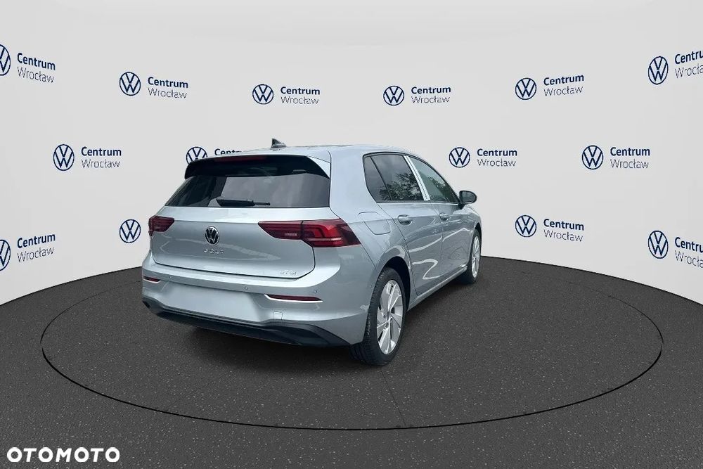 Volkswagen Golf - 5