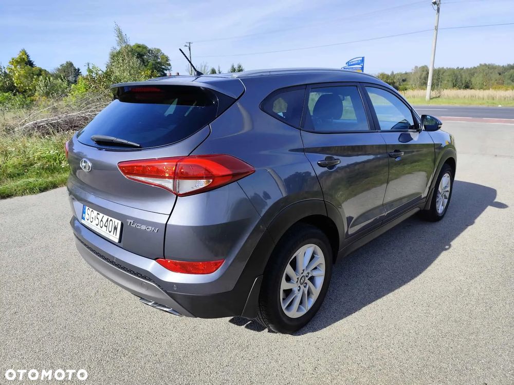 Hyundai Tucson 2.0 CRDI BlueDrive Comfort 2WD - 22