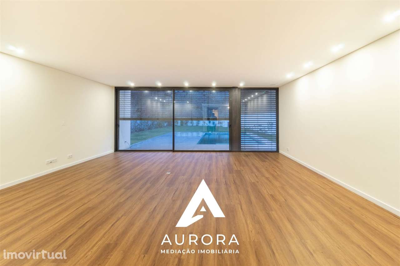 Moradia T4 Venda em Rio Meão,Santa Maria da Feira - Grande imagem: 4/28