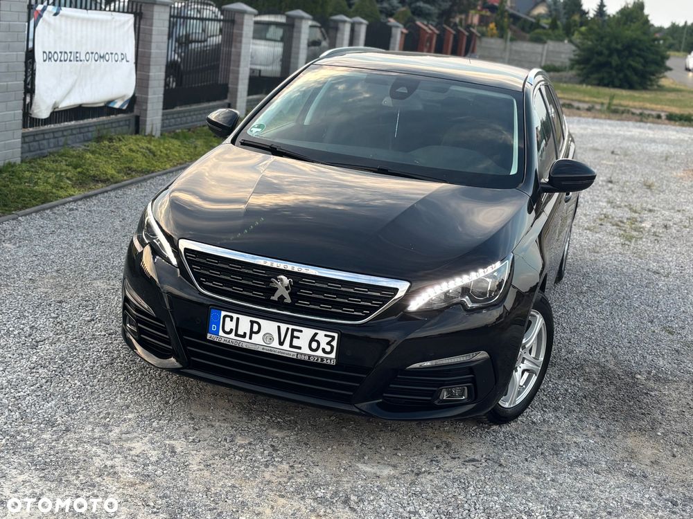 Peugeot 308 - 1
