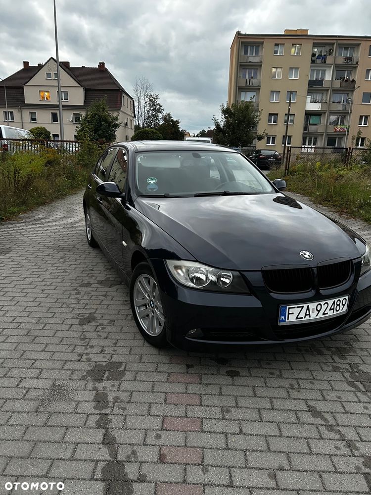 BMW Seria 3 318i - 11