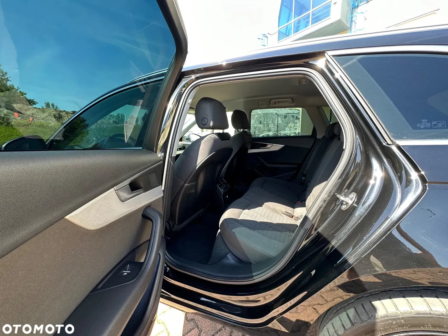 Audi A4 2.0 TDI Design S tronic - 27