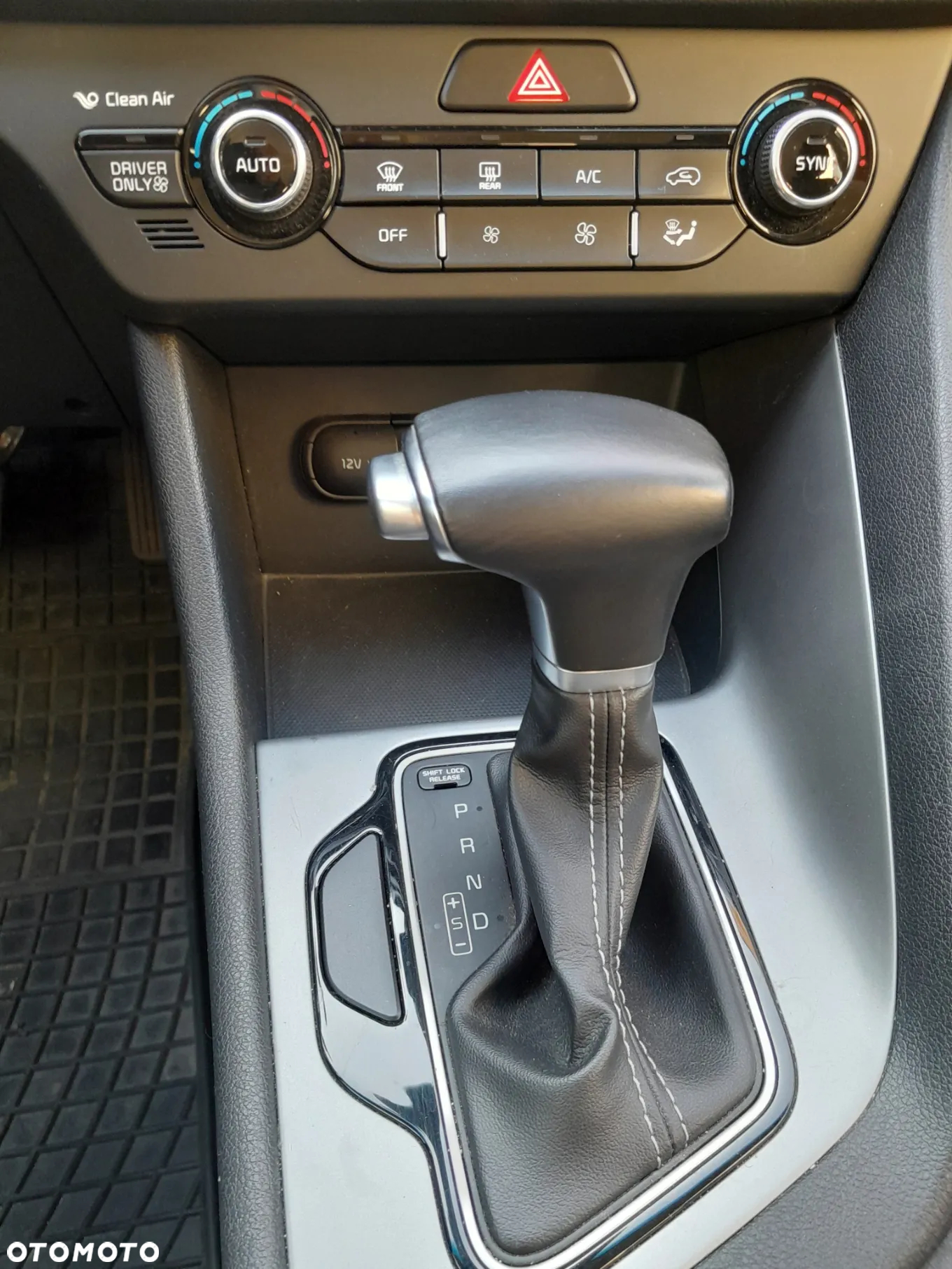 Kia Niro 1.6 GDI Hybrid M - 25