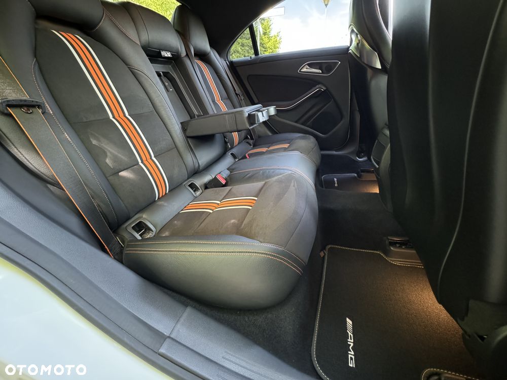 Mercedes-Benz CLA AMG 45 4-Matic - 38