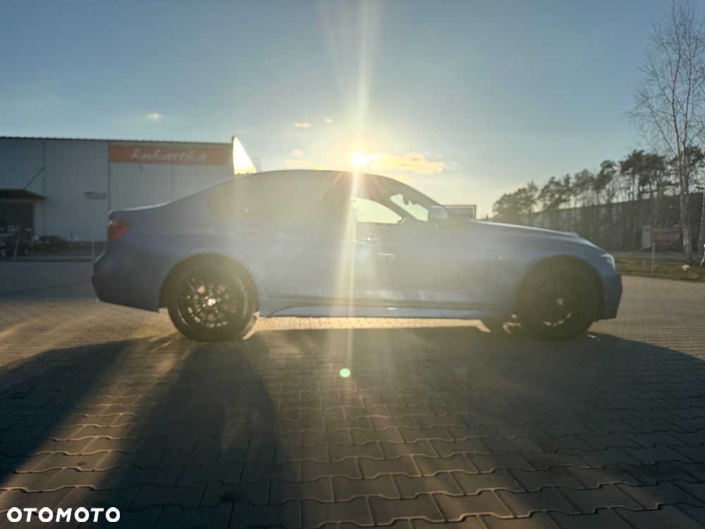 BMW Seria 3 330i xDrive M Sport Shadow - 3