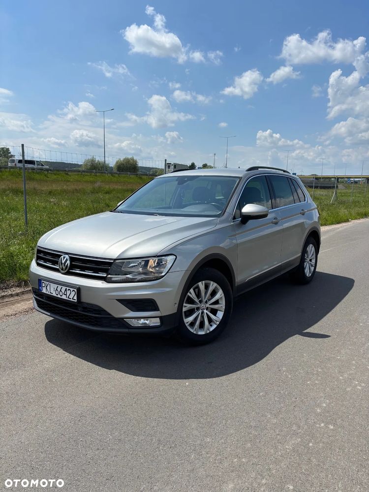 Volkswagen Tiguan - 1