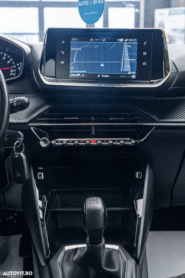 Peugeot 208 1.2L PureTech 100 S&S BVM6 Allure - 4