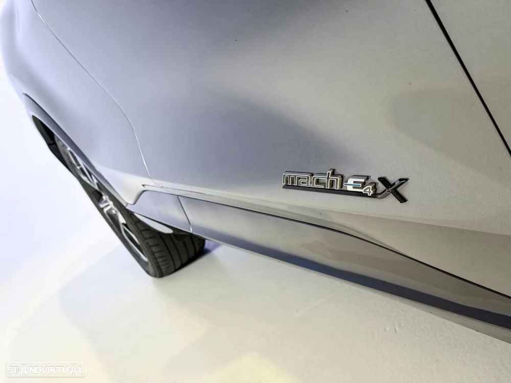 Ford Mustang Mach-E Alargada AWD - 21