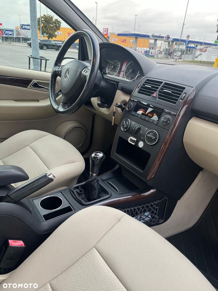Mercedes-Benz Klasa A 170 Elegance - 11