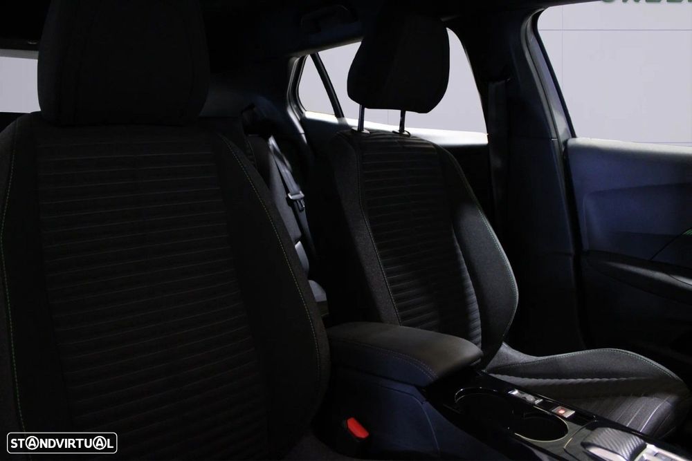 Peugeot e-2008 50 kWh Active - 10
