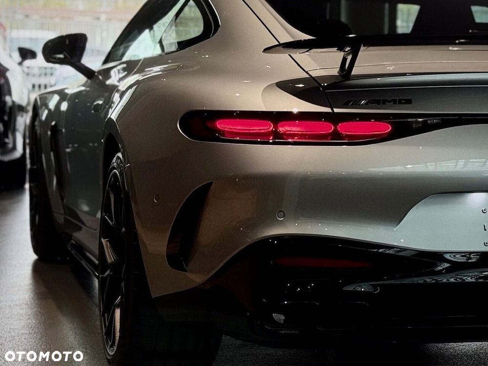 Mercedes-Benz AMG GT - 16