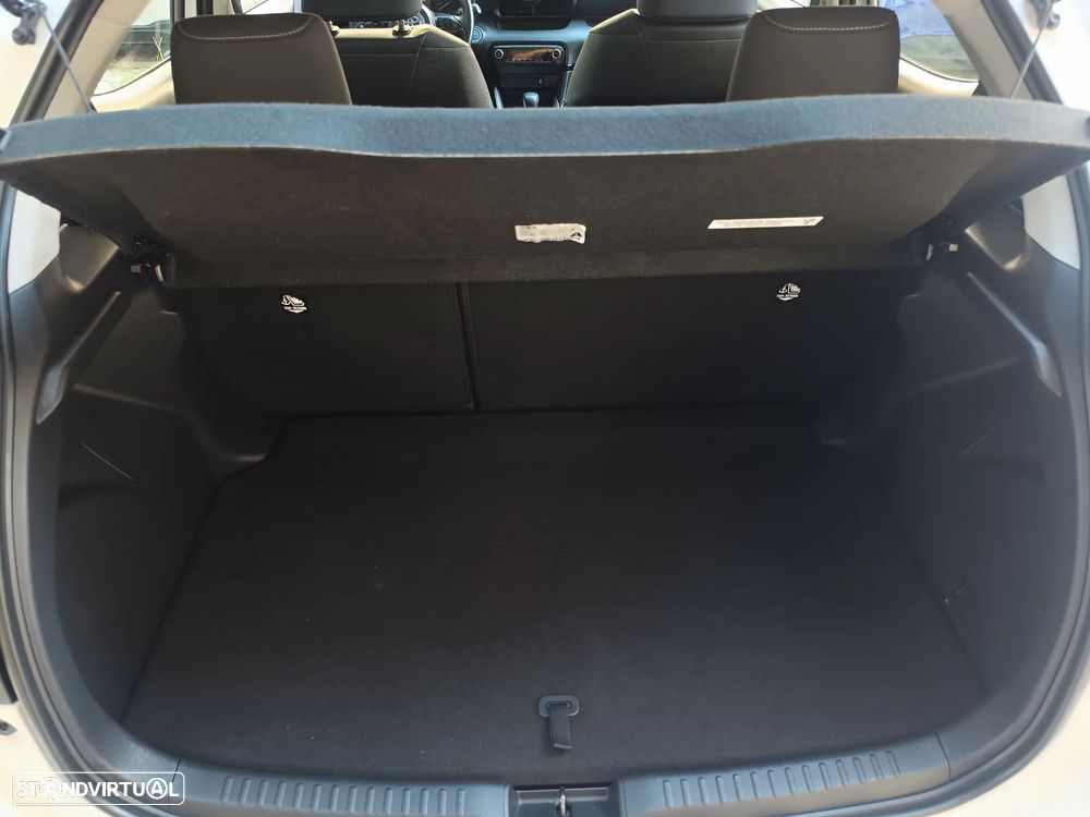 Toyota Yaris 1.5 HDF Comfort - 36