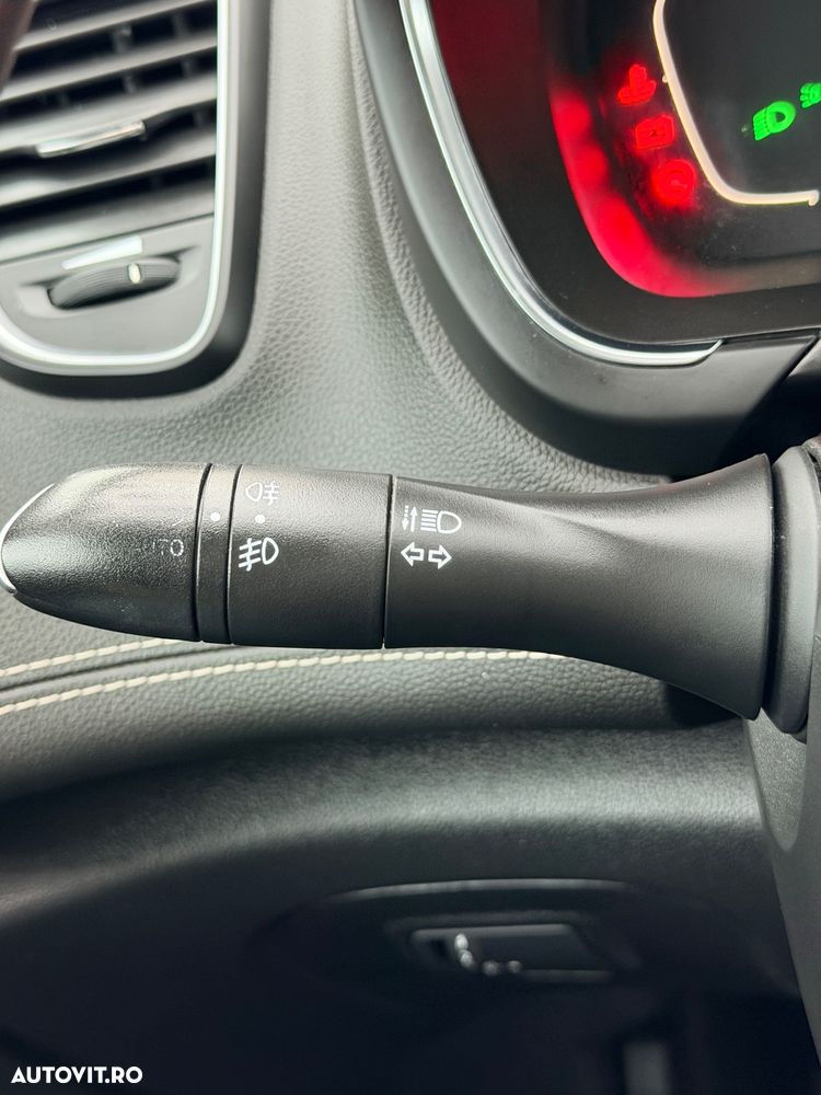 Renault Scenic ENERGY dCi 110 LIMITED - 28