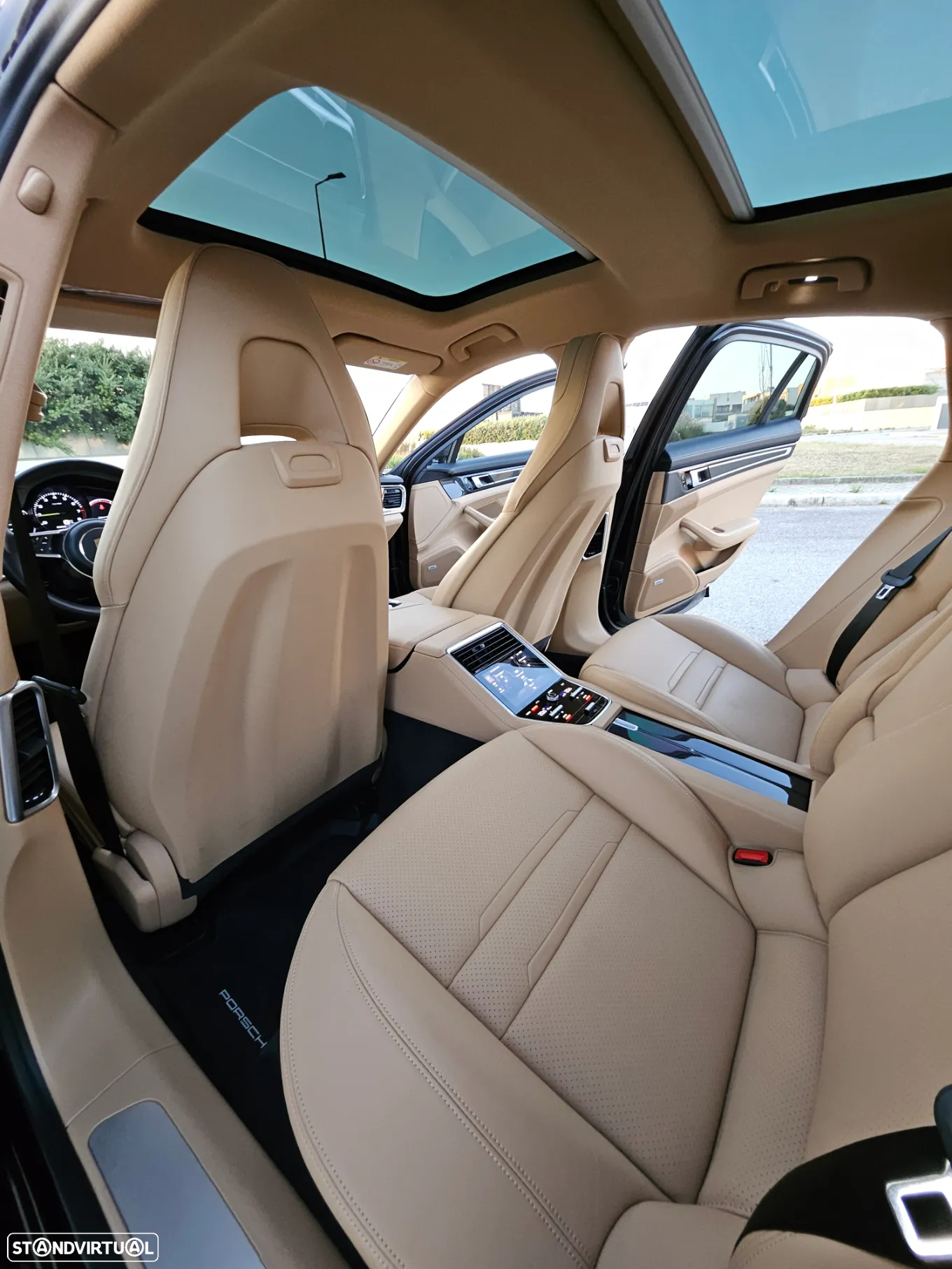 Porsche Panamera 4 E-Hybrid - 10