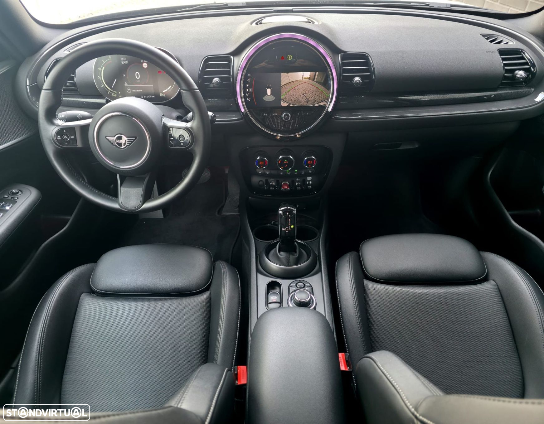 MINI Clubman Cooper D Premium Essential Auto - 26