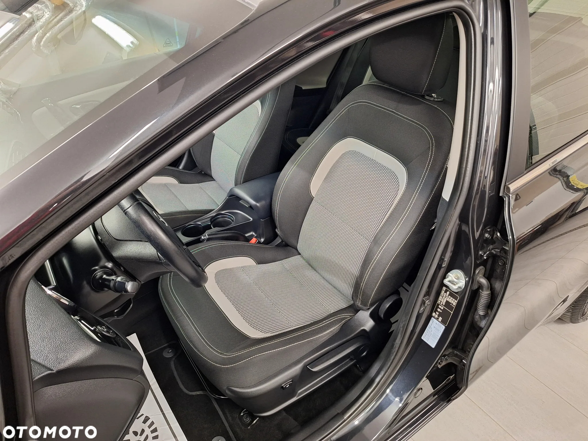 Kia Ceed 1.4 CVVT SW Dream Team Edition - 19