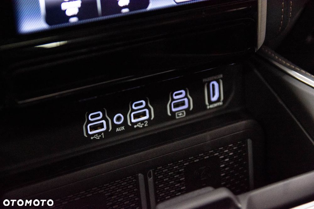 RAM 1500 Tungsten - 28