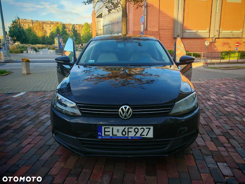 Volkswagen Jetta 1.2 TSI BMT Comfortline - 1