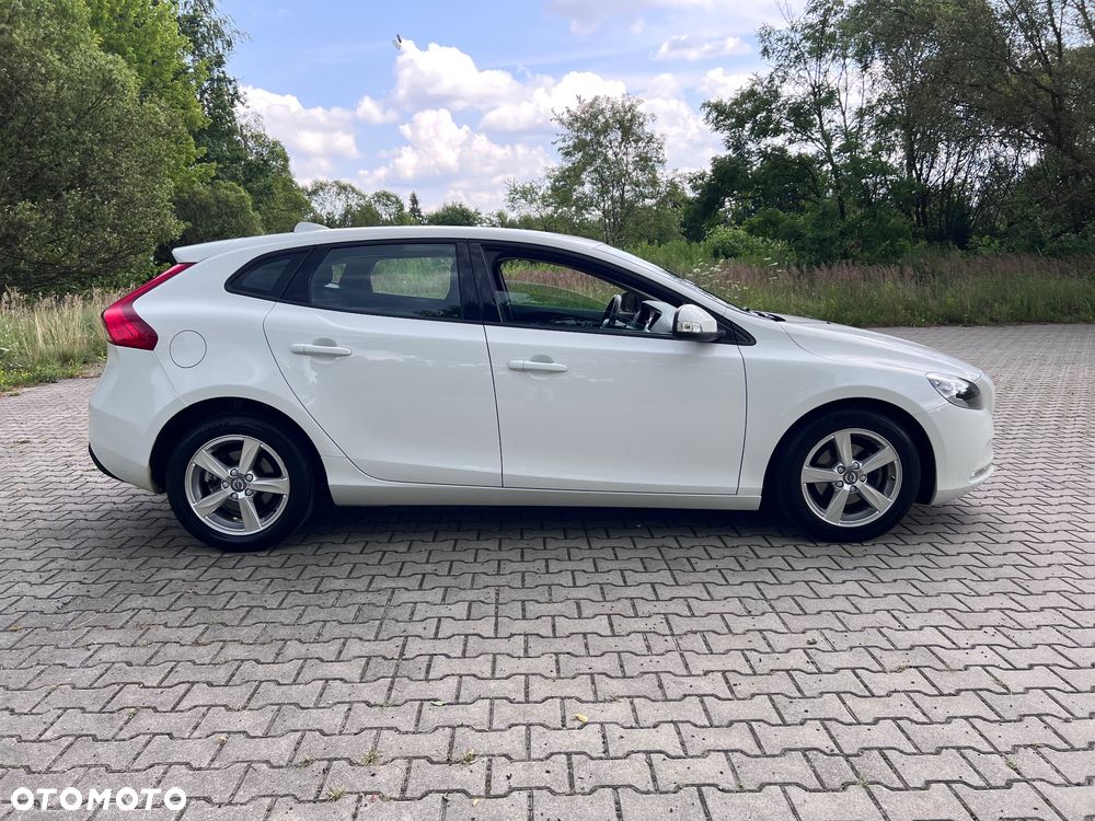 Volvo V40 D2 Kinetic - 9