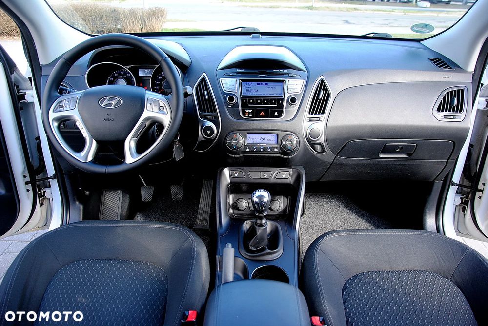 Hyundai ix35 1.6 2WD UEFA EURO 2012 Edition - 12