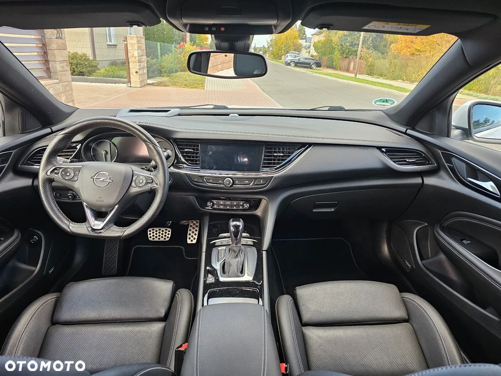 Opel Insignia 2.0 BiTurbo 4x4 Exclusive - 12