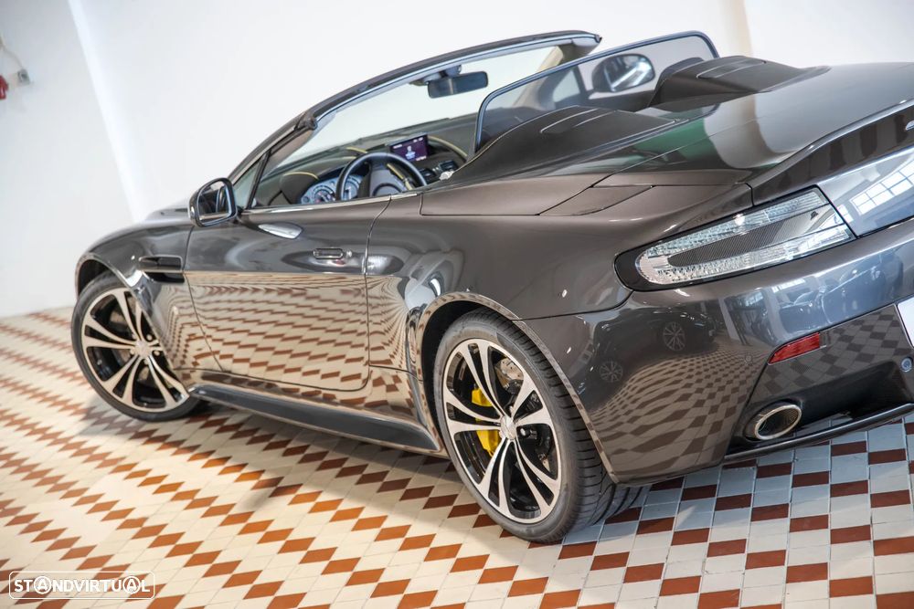 Aston Martin Vantage Roadster V12 S Sportshift 3 - 10
