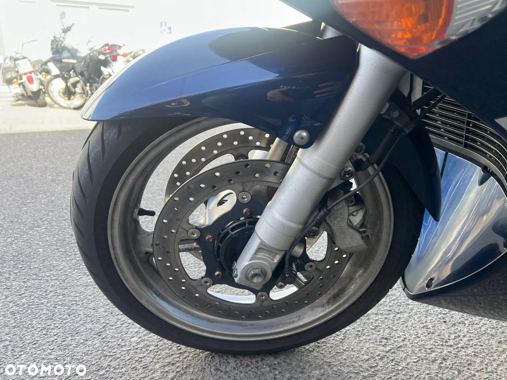 Yamaha FJR - 17