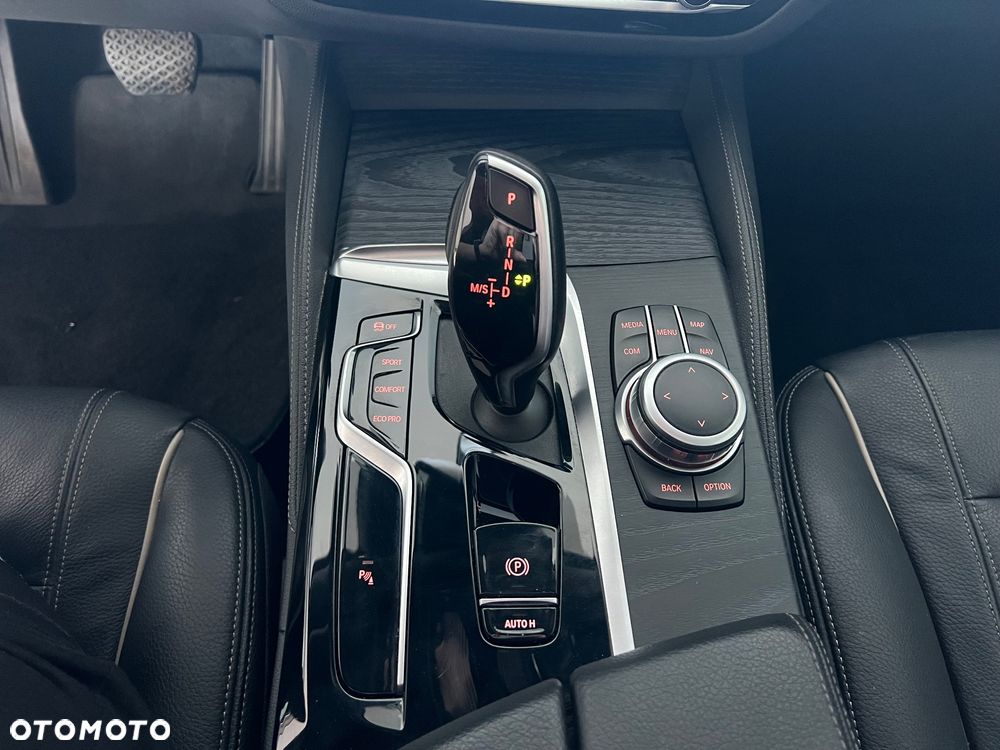 BMW Seria 5 520d mHEV Luxury Line - 33