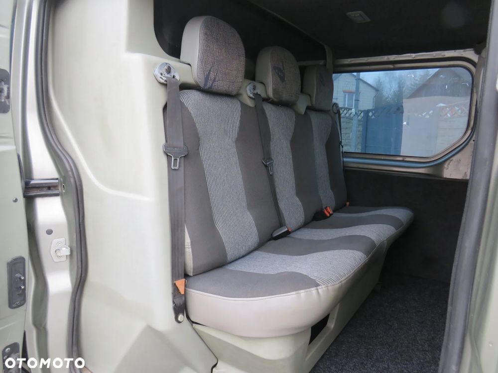 Opel Vivaro Long 2.5CDTI 145Ps *Brygadówka 6 osób*Automat* - 32