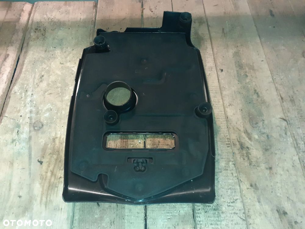 Mercedes Osłona Silnika Górna 2.0 CGI OM274 - 2