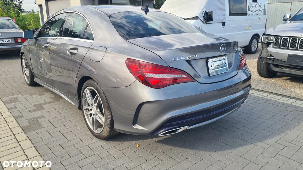 Mercedes-Benz CLA 250 4Matic 7G-DCT Sport - 5