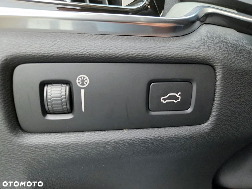 Volvo V60 B4 D Geartronic Inscription - 18