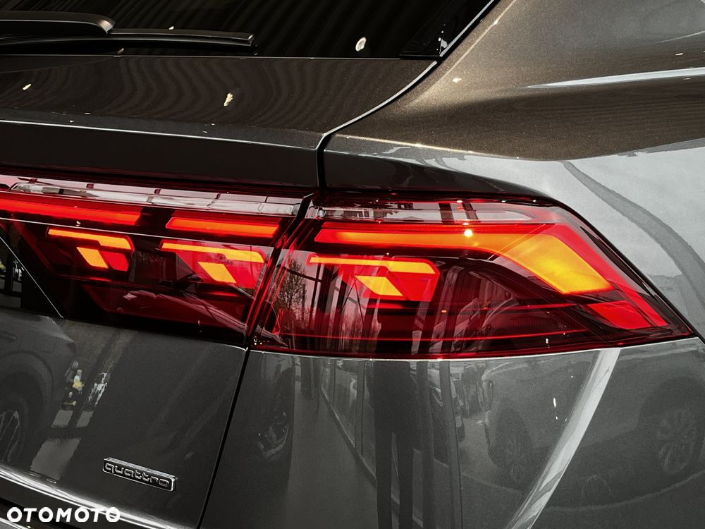Audi Q8 TFSI e PHEV 360 kW Quattro Tiptronic - 9