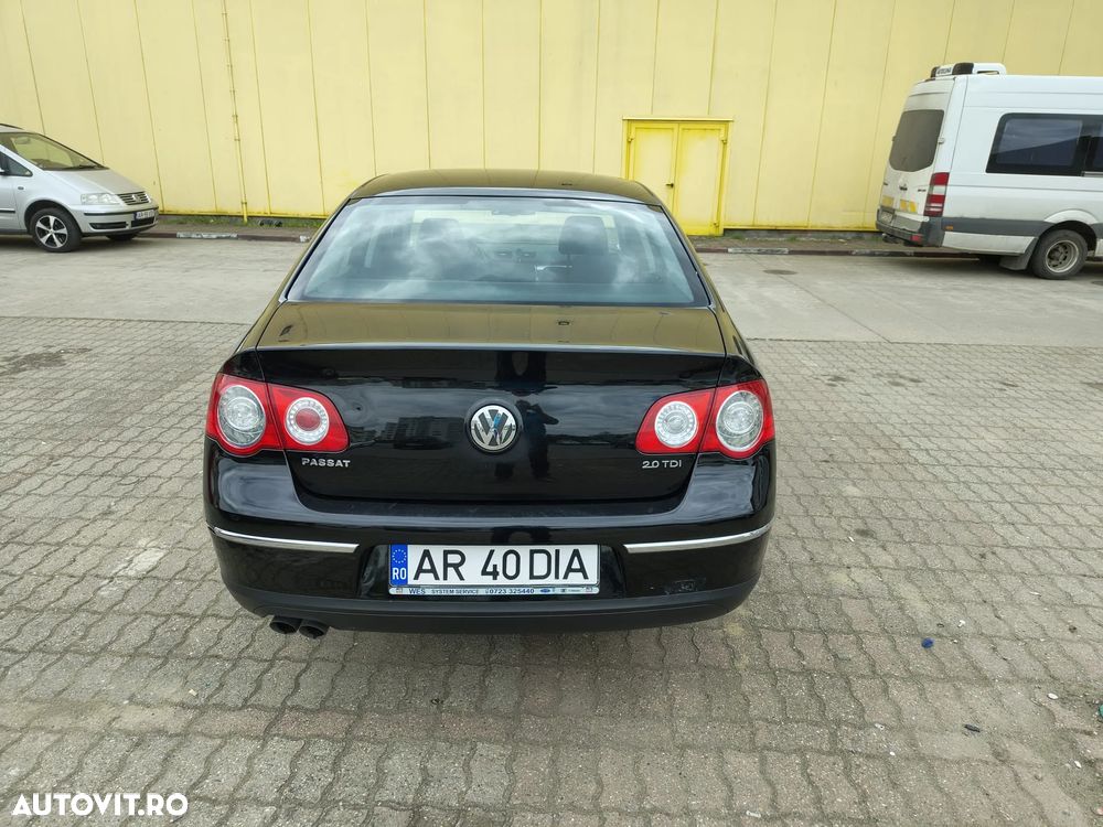 Volkswagen Passat 2.0 TDI Comfortline - 4