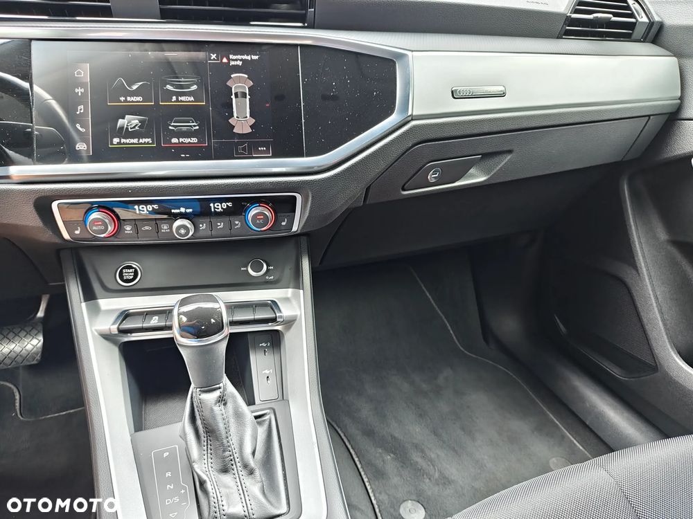 Audi Q3 - 24