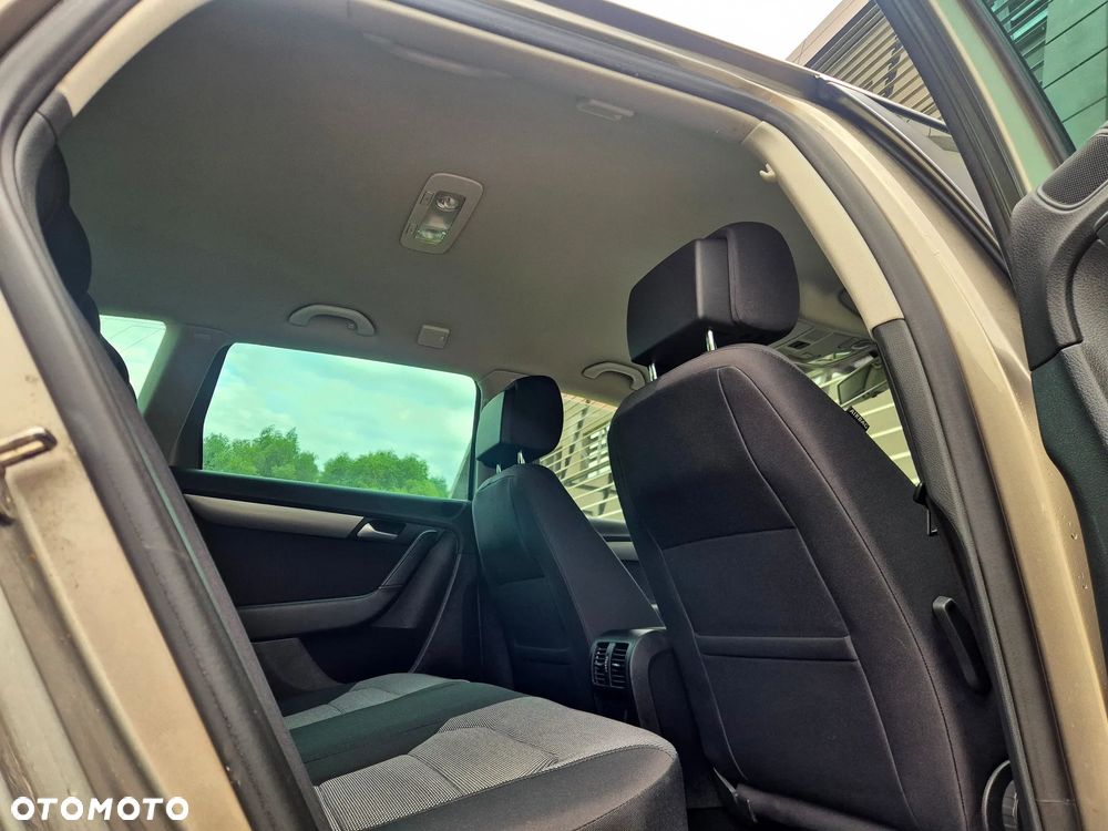 Volkswagen Passat 2.0 TDI DSG BlueMotion Technology Highline - 25