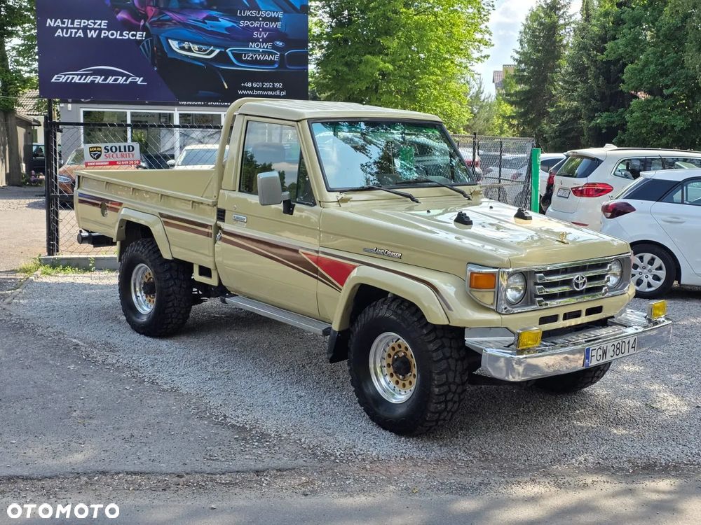 Toyota Land Cruiser - 6