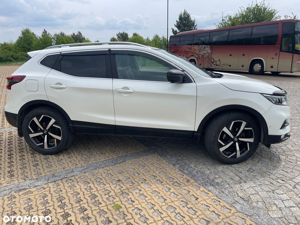 Nissan Qashqai 1.6 dCi Xtronic TEKNA+ - 24