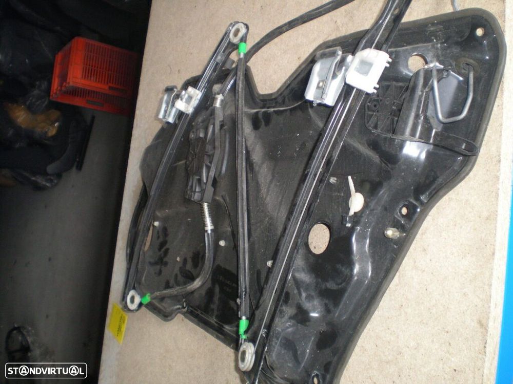 Elevador Sem Motor 1M0837755 SEAT LEON 2000 5P FE SEAT LEON 2005 1.9 TDI 110CV 5P BRANCO FE - 2