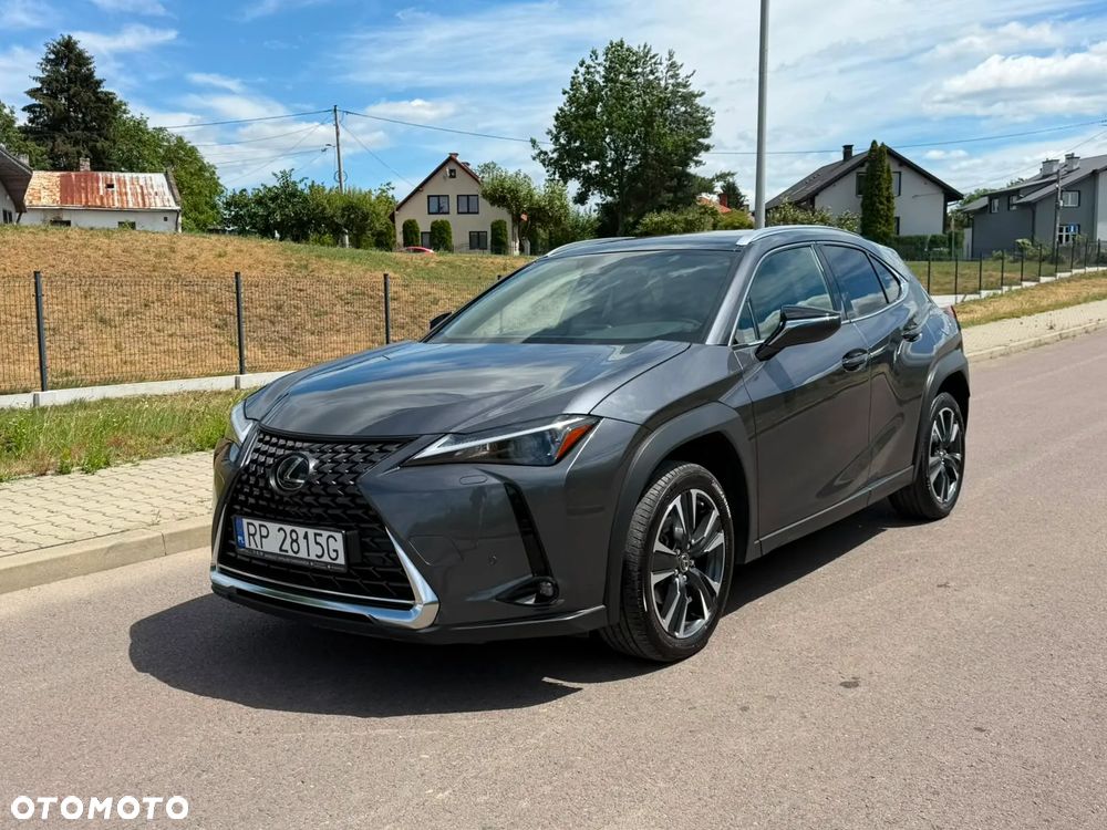 Lexus UX 250h - 2