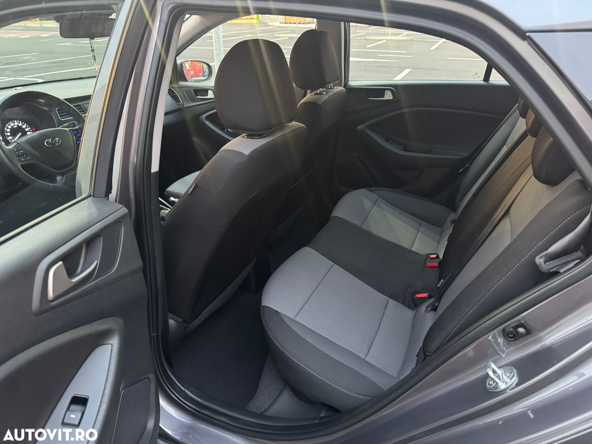 Hyundai i20 blue 1.4 Active Pure - 18