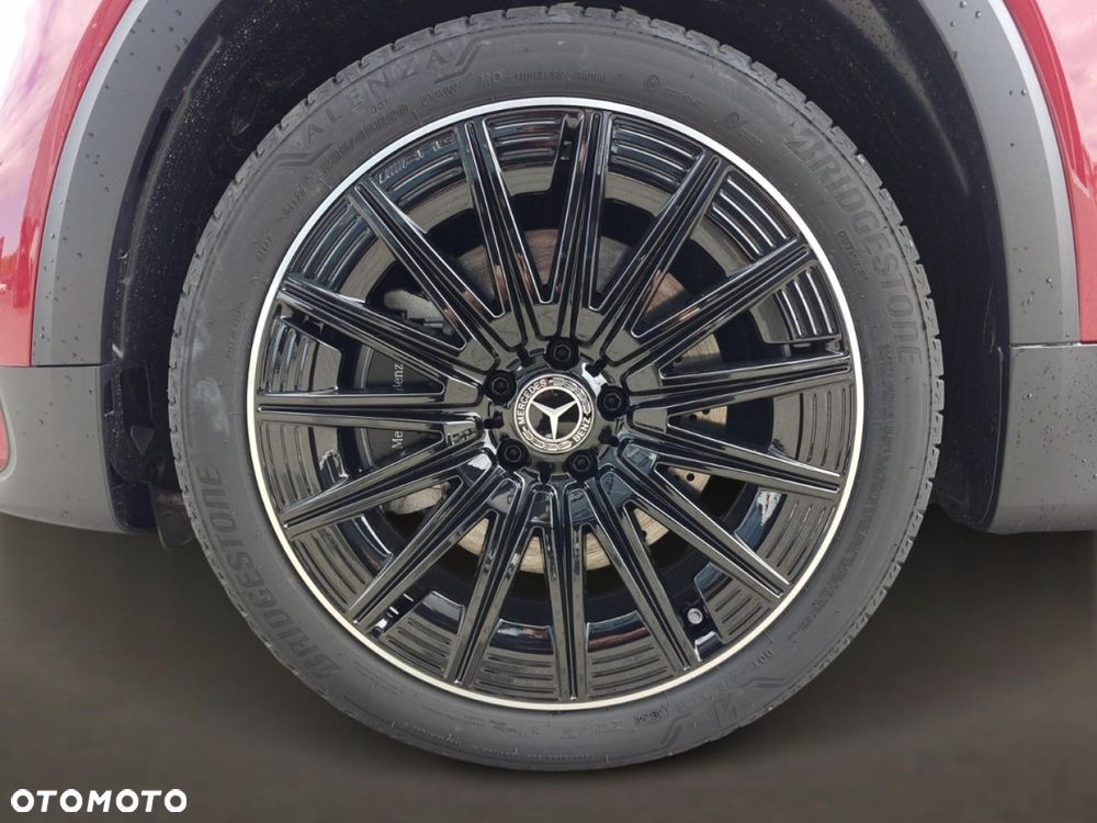 Mercedes-Benz GLB - 11