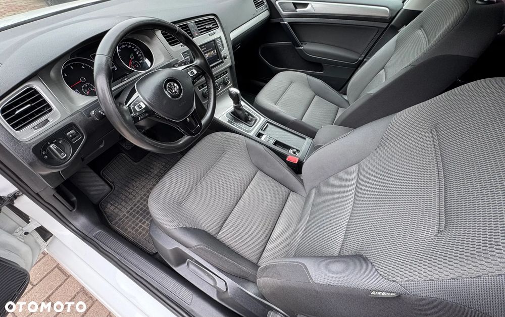 Volkswagen Golf - 13